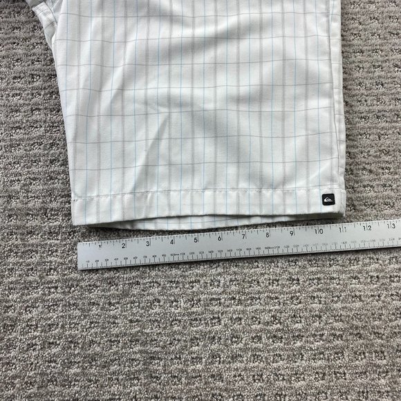 QUIKSILVER Shorts Men 34 White Blue Brown Plaid Short Pants Chino Casual Golf - Picture 13 of 13